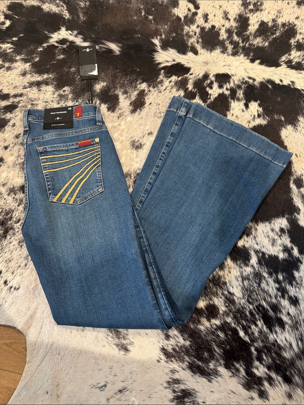 7 For All Mankind Women’s Blue Trouser Leg Jeans with Gold Glitter Pocket